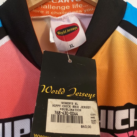Women’s cycling jersey X-Large, new with tags, see pic for snags on left side - Picture 4 of 5